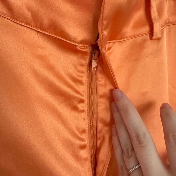 House of Harlow 1960 Orange Satin Pants - Picture 6 of 8